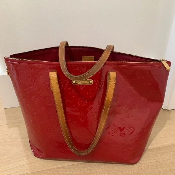 Louis Vuitton Bellevue Monogram Vernis GM Handbag - Picture 2 of 7